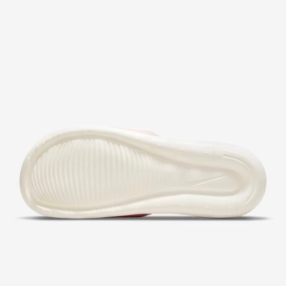 NIB Women Size 6 Nike Victori One Slides In Arctic Orange/Sail/Light Madder Root - Picture 4 of 12